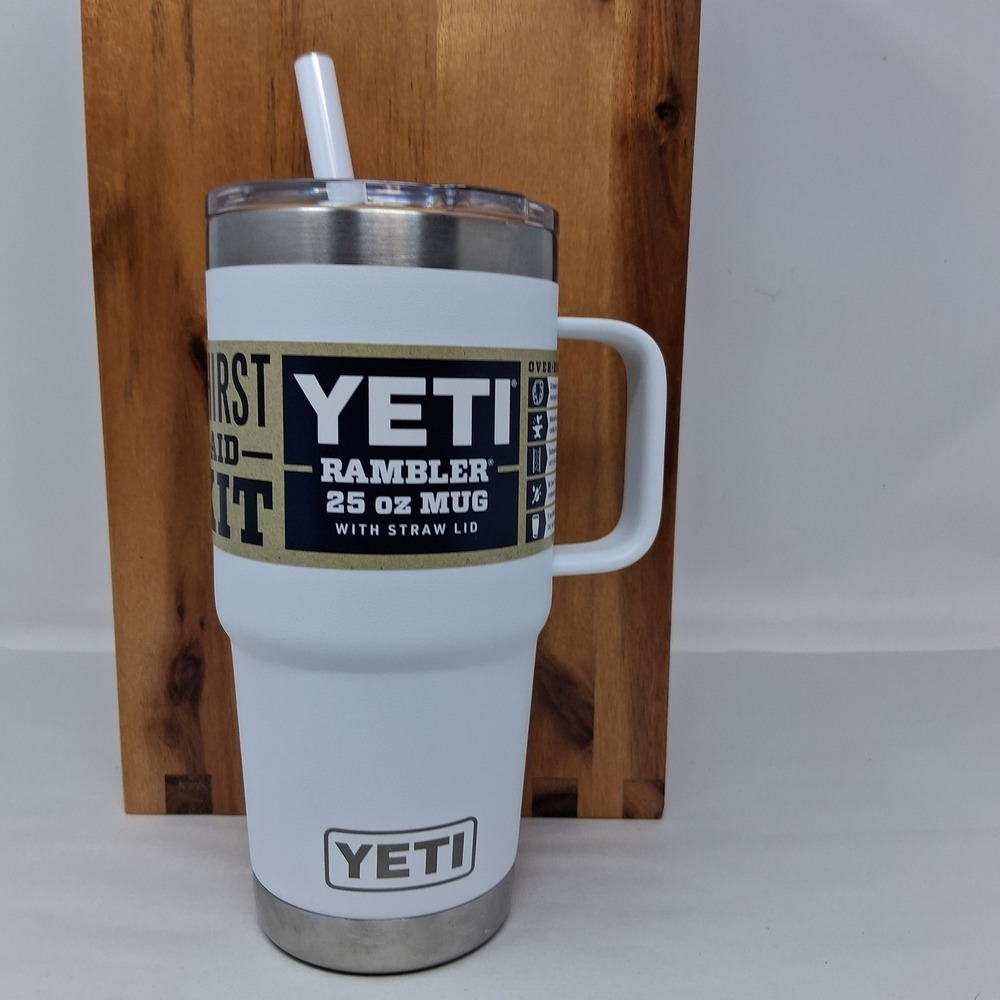 YETI Rambler 25 oz Mug with Straw Lid White Stainless Steel Insulated Tumbler
